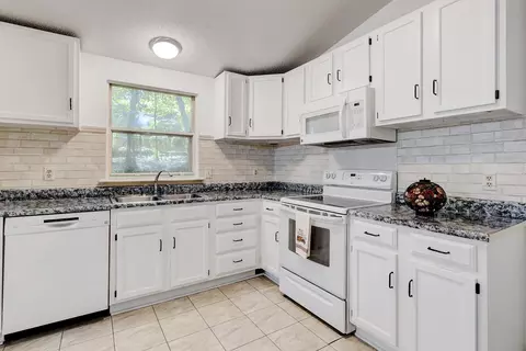 7317 Shellburne Dr, Raleigh, NC 27612 photo 10