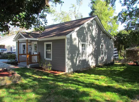 208 Lamberth St, Roxboro, NC 27573 photo 3