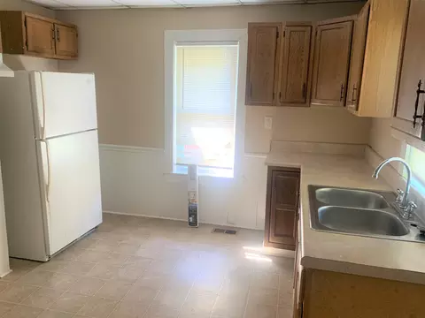 609 N Maple St, Durham, NC 27703 photo 9