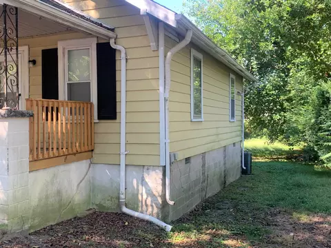 609 N Maple St, Durham, NC 27703 photo 2