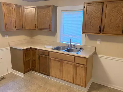 609 N Maple St, Durham, NC 27703 photo 8