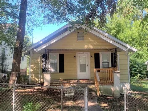 609 N Maple St, Durham, NC 27703 photo 1