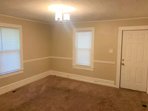 609 N Maple St, Durham, NC 27703 photo 5
