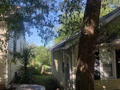 609 N Maple St, Durham, NC 27703 photo 3