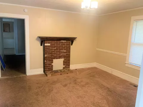 609 N Maple St, Durham, NC 27703 photo 4