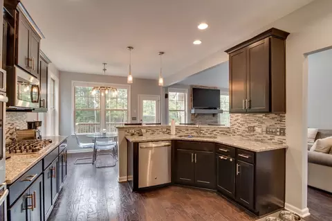 110 Mesquite Dr, Durham, NC 27703 photo 3