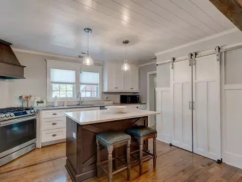 305 E Holmes St, Benson, NC 27504 photo 12