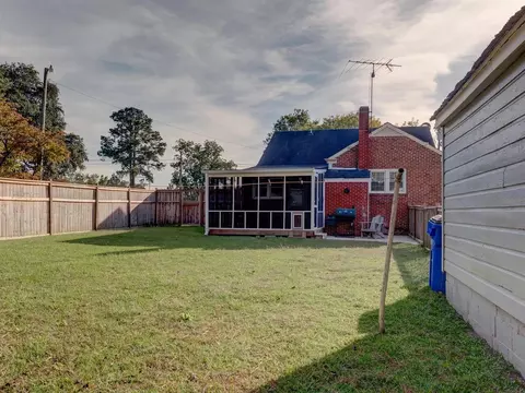 305 E Holmes St, Benson, NC 27504 photo 30