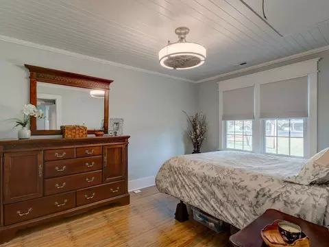 305 E Holmes St, Benson, NC 27504 photo 16