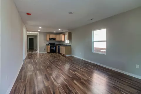 702 E Divine St, Dunn, NC 28334 photo 6