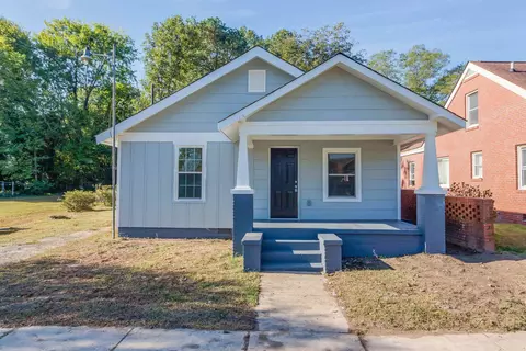 702 E Divine St, Dunn, NC 28334 photo 1