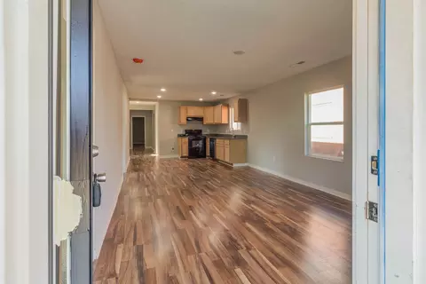 702 E Divine St, Dunn, NC 28334 photo 5