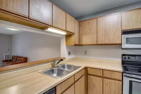 321 Wildberry Ln, Durham, NC 27705 photo 7
