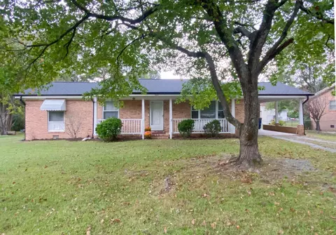 205 Hillcrest Dr, Smithfield, NC 27577 photo 1