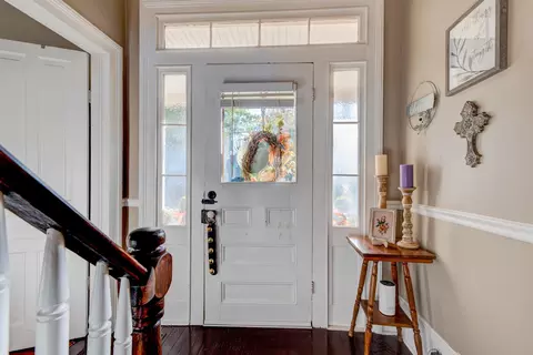 316 W Main St, Benson, NC 27504 photo 7