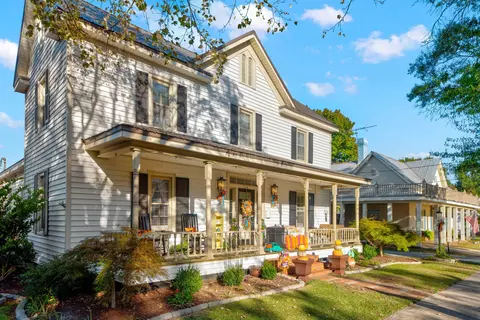 316 W Main St, Benson, NC 27504 photo 2