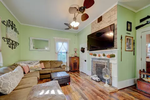 316 W Main St, Benson, NC 27504 photo 9