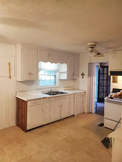 209 Pace St, Smithfield, NC 27577 photo 7