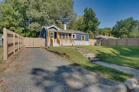 403 Edward St, Durham, NC 27701 photo 4