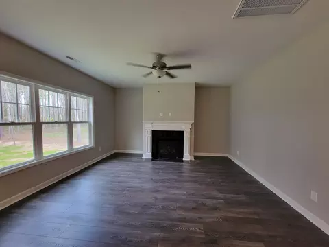 169 Tailwind Ln, Smithfield, NC 27577 photo 4