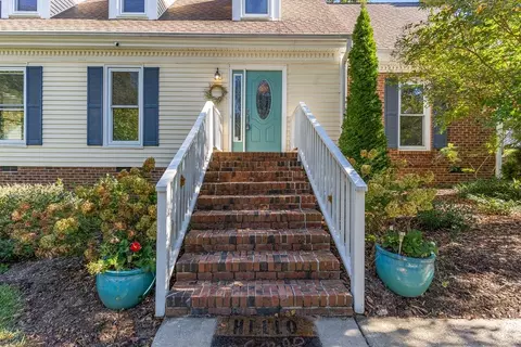 107 E Dynasty Dr, Cary, NC 27513 photo 4