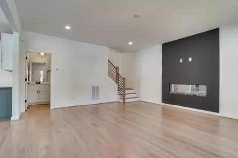 1111 Stadium Dr, Durham, NC 27704 photo 4