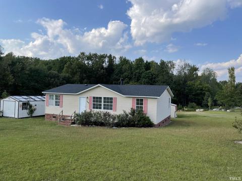 149 Maple Rd, Angier, NC 27501 photo 2