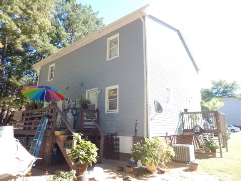 1300 Cherrycrest Dr, Durham, NC 27704 photo 3