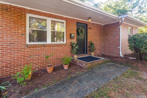504 E Hammond St, Durham, NC 27704 photo 2