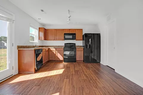 2926 Cherrybark Dr, Durham, NC 27704 photo 5