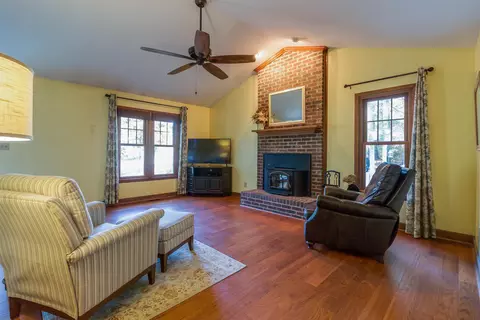 8215 Brian Ct, Garner, NC 27529 photo 4