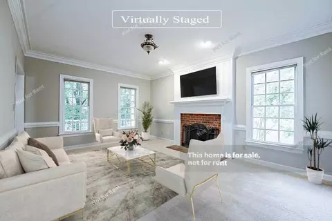 101 Parkknoll Ln, Cary, NC 27519 photo 2