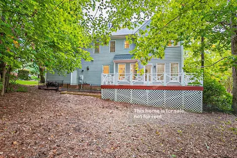 101 Parkknoll Ln, Cary, NC 27519 photo 7