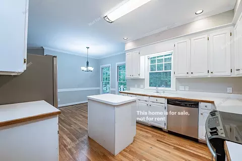 101 Parkknoll Ln, Cary, NC 27519 photo 10