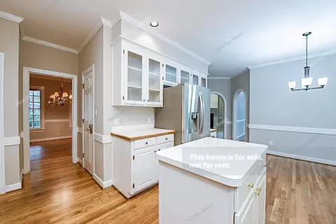 101 Parkknoll Ln, Cary, NC 27519 photo 9