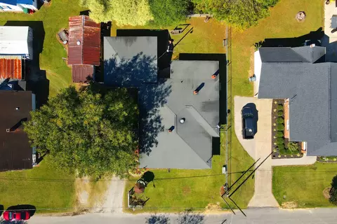205 N Holt St, Pine Level, NC 27568 photo 3