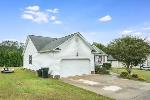 473 Axum Rd, Willow Spring, NC 27592 photo 2
