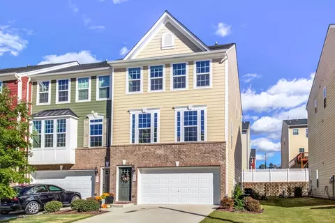 329 Roche Dr, Durham, NC 27703 photo 2