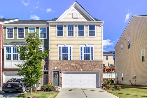 329 Roche Dr, Durham, NC 27703 photo 1