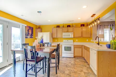 310 Pebblestone Dr, Durham, NC 27703 photo 6