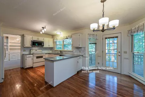 3910 Sturbridge Dr, Durham, NC 27713 photo 4