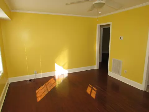 208 Dacian Ave, Durham, NC 27701 photo 2