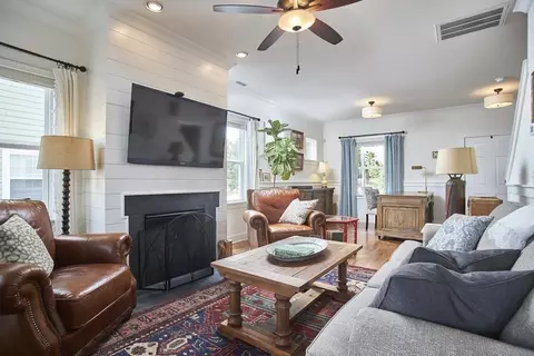2810 W Main St, Durham, NC 27705 photo 6