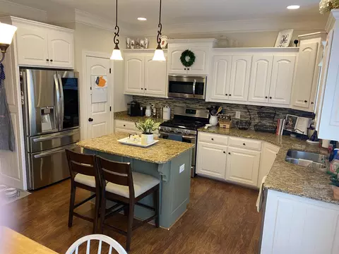 4307 Brookfield Dr NW, Wilson, NC 27893 photo 2