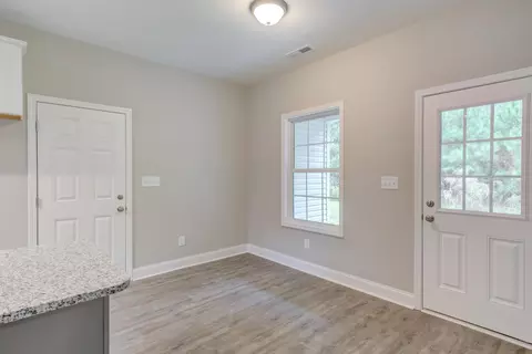 1006 Chestnut Dr, Smithfield, NC 27577 photo 9