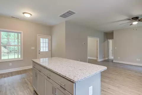 1006 Chestnut Dr, Smithfield, NC 27577 photo 8