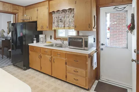 300 S 18th St, Erwin, NC 28339 photo 3