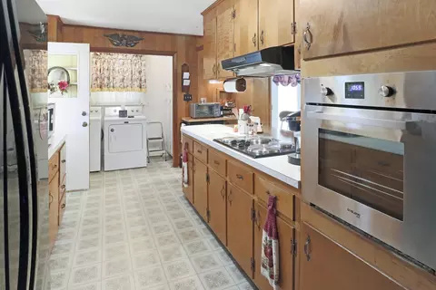 300 S 18th St, Erwin, NC 28339 photo 4