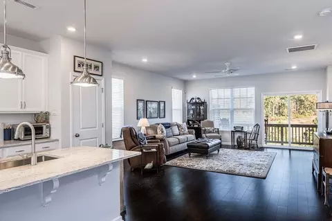 1027 Commack Dr, Durham, NC 27703 photo 3