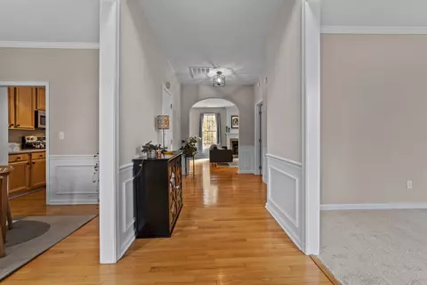4705 Regency Dr, Durham, NC 27713 photo 3